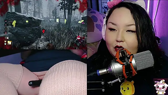 Snapshot of EmGreens chatting on February 9, 10:31 am EmGreens online show from February 9, 10:31 am