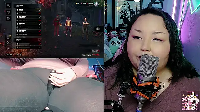 Snapshot of EmGreens chatting on March 2, 5:44 am EmGreens online show from March 2, 5:44 am