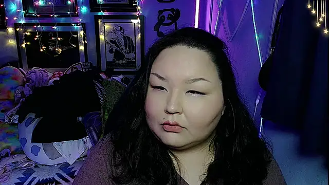 Snapshot of EmGreens chatting on March 21, 3:01 am EmGreens online show from March 21, 3:01 am