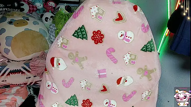 Snapshot of EmGreens chatting on March 23, 7:20 am EmGreens online show from March 23, 7:20 am