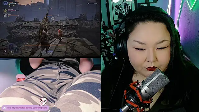 Snapshot of EmGreens chatting on October 3, 2:30 am EmGreens online show from October 3, 2:30 am