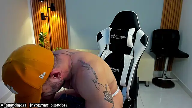 dafboy1 online show from January 28, 1:16 pm