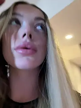 KylieJoyce online show from February 17, 6:04 pm