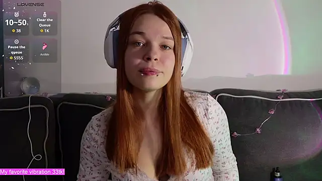 Snapshot of ValBae chatting on November 16, 9:42 pm ValBae online show from November 16, 9:42 pm