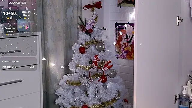 Snapshot of ValBae chatting on February 15, 10:50 pm ValBae online show from February 15, 10:50 pm