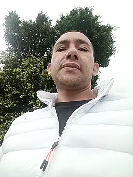 Snapshot of misterioso258 chatting on May 20, 1:50 pm misterioso258 online show from May 20, 1:50 pm