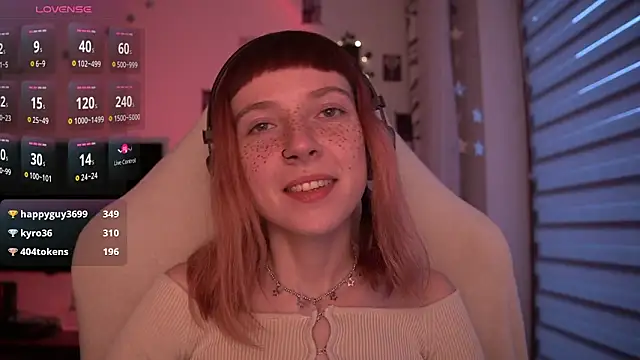 juliapie online show from December 7, 6:54 am