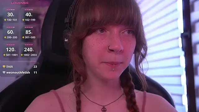 juliapie online show from June 25, 1:48 pm