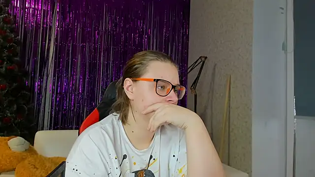 Seductive She Wolf online show from January 31, 6:25 pm