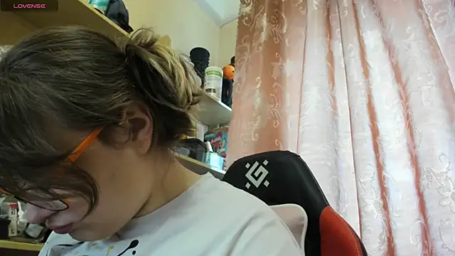 Seductive She Wolf online show from March 29, 3:23 pm