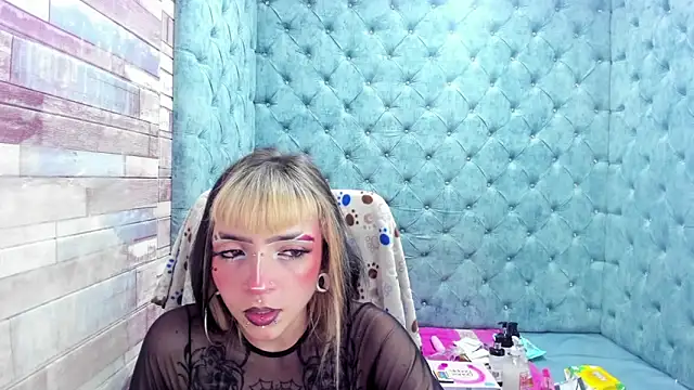 Samantha Smiith online show from December 21, 4:30 am