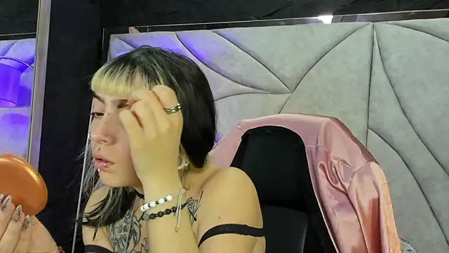 Samantha Smiith online show from February 13, 4:19 am