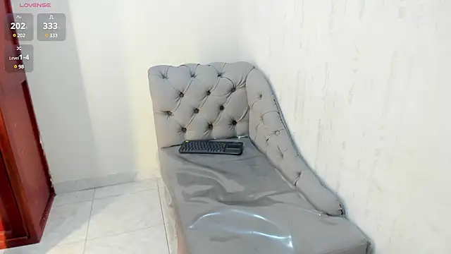 Snapshot of sky_swette chatting on January 28, 3:04 am sky swette online show from January 28, 3:04 am