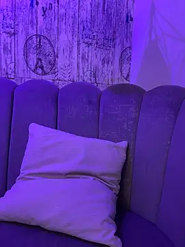 AbyThompson online show from March 25, 7:58 am