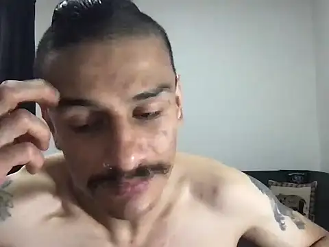 HorrorotikA online show from April 5, 9:01 pm