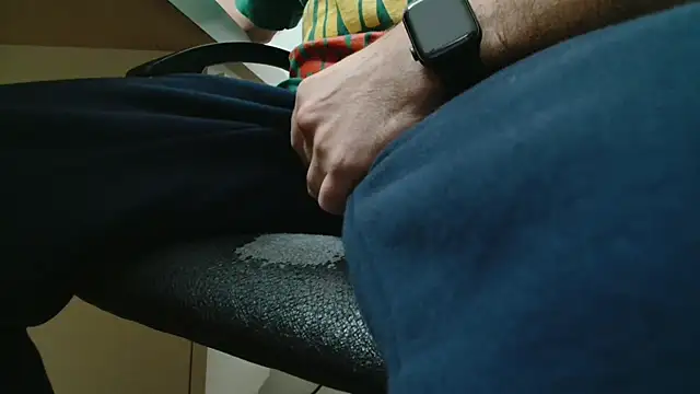 Lot of cumIT online show from April 7, 12:11 am