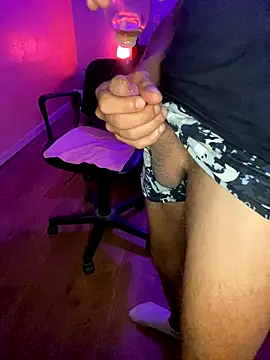 Snapshot of IMD01 chatting on September 28, 4:07 am IMD01 online show from September 28, 4:07 am