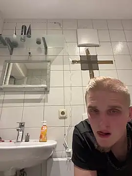 Michaela1222 online show from April 15, 5:53 pm