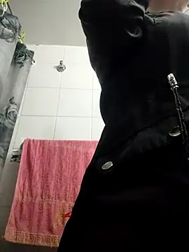 Snapshot of catalinamommyx chatting on October 14, 2:12 am catalinamommyx online show from October 14, 2:12 am