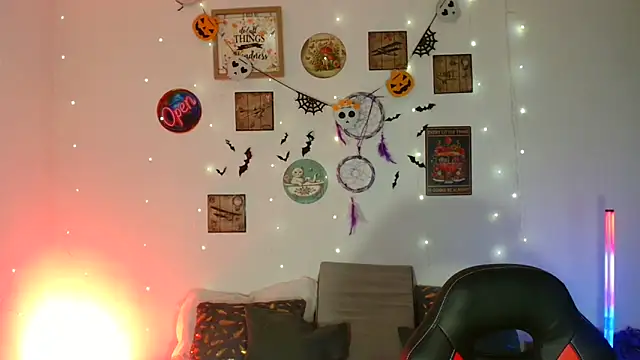 Snapshot of catalinamommyx chatting on October 30, 12:01 am catalinamommyx online show from October 30, 12:01 am