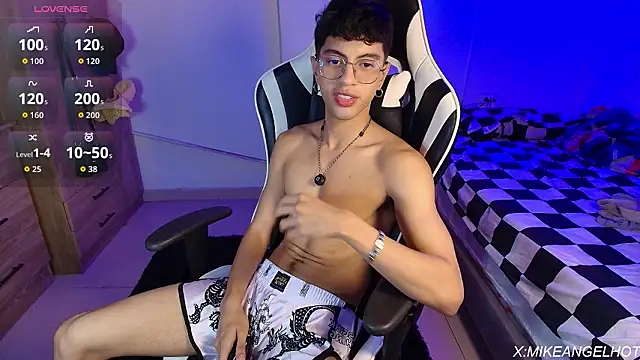 Angelligth online show from March 19, 3:43 am