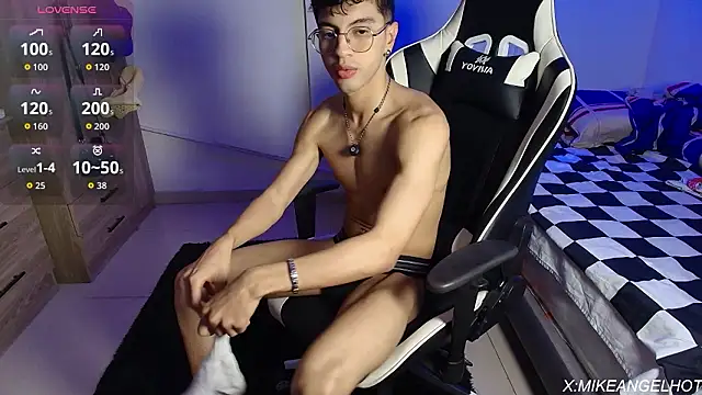 Angelligth online show from March 20, 3:44 am