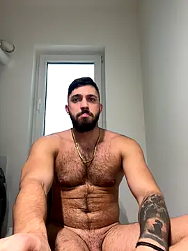 Snapshot of LoveIsBlind_ chatting on December 6, 7:43 am LoveIsBlind  online show from December 6, 7:43 am