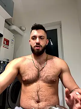 Snapshot of LoveIsBlind_ chatting on December 6, 11:03 pm LoveIsBlind  online show from December 6, 11:03 pm