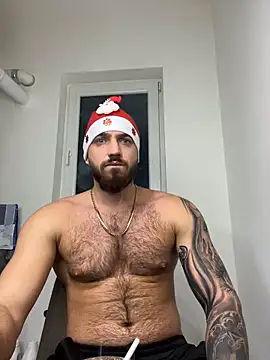 Snapshot of LoveIsBlind_ chatting on December 29, 6:49 pm LoveIsBlind  online show from December 29, 6:49 pm