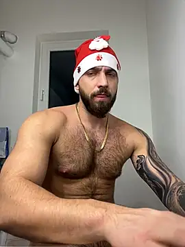 Snapshot of LoveIsBlind_ chatting on December 29, 9:52 pm LoveIsBlind  online show from December 29, 9:52 pm