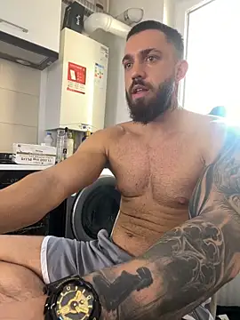 Snapshot of LoveIsBlind_ chatting on October 10, 4:55 am LoveIsBlind  online show from October 10, 4:55 am