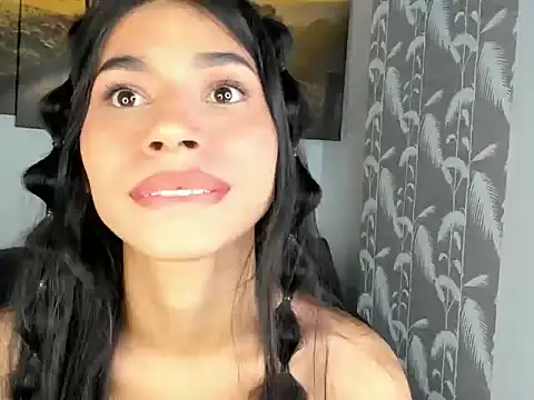 Snapshot of _violetadulce chatting on January 4, 7:03 am  violetadulce online show from January 4, 7:03 am