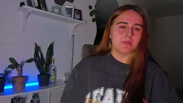 evy orange1 online show from February 11, 2:49 am