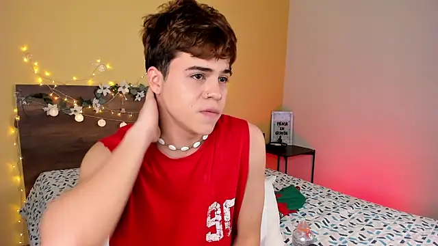 justinbiler online show from December 24, 7:49 am