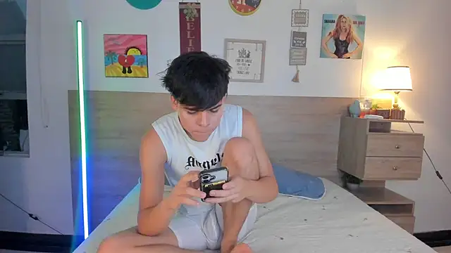 justinbiler online show from October 14, 12:50 pm