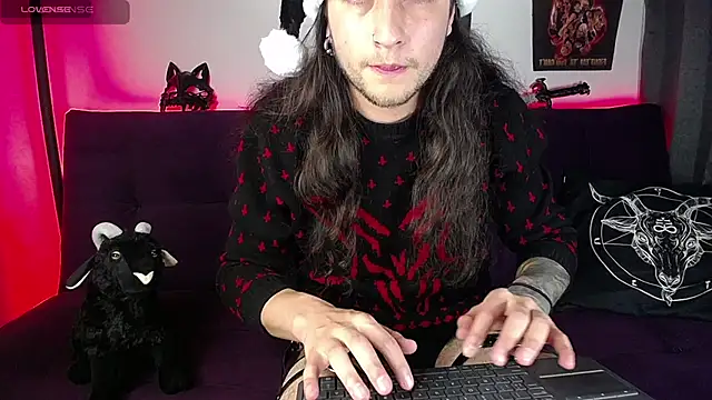 blckwolf 6 online show from December 24, 6:17 pm