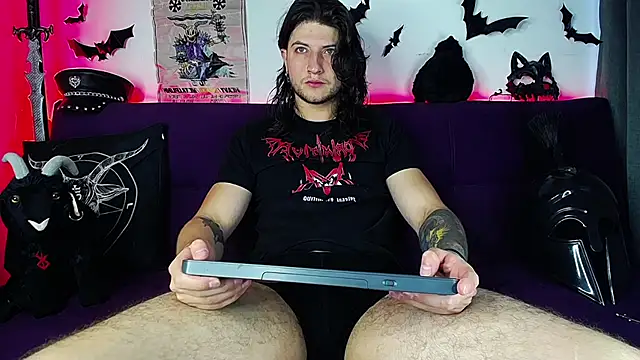 blckwolf 6 online show from December 14, 5:18 pm