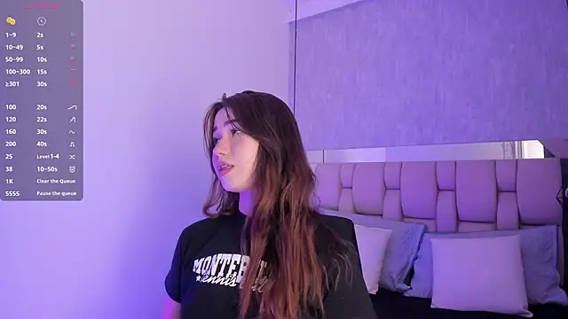 Roxie-Summers11 online show from February 3, 7:21 pm