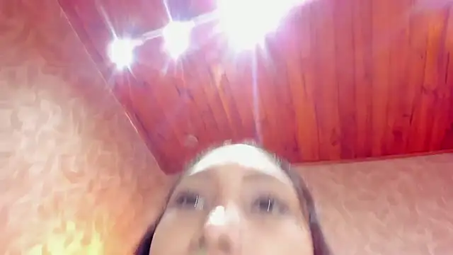 MadelineDoll online show from March 26, 1:49 pm