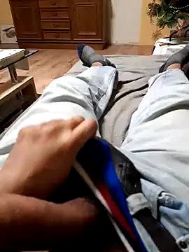 Snapshot of Big_Dick_22_in_Room chatting on December 1, 4:40 pm Big Dick 22 in Room online show from December 1, 4:40 pm