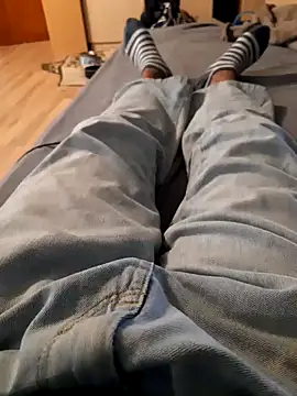 Snapshot of Big_Dick_22_in_Room chatting on December 17, 1:38 pm Big Dick 22 in Room online show from December 17, 1:38 pm