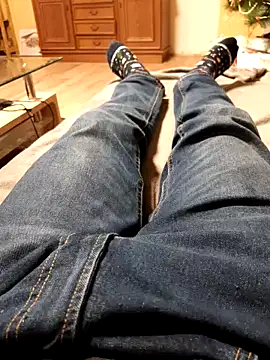 Snapshot of Big_Dick_22_in_Room chatting on December 23, 11:25 am Big Dick 22 in Room online show from December 23, 11:25 am