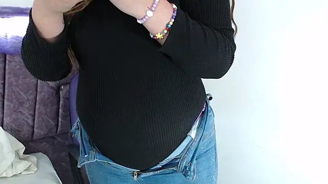 Snapshot of Penelope_Fox14 chatting on October 31, 1:23 pm Penelope Fox14 online show from October 31, 1:23 pm