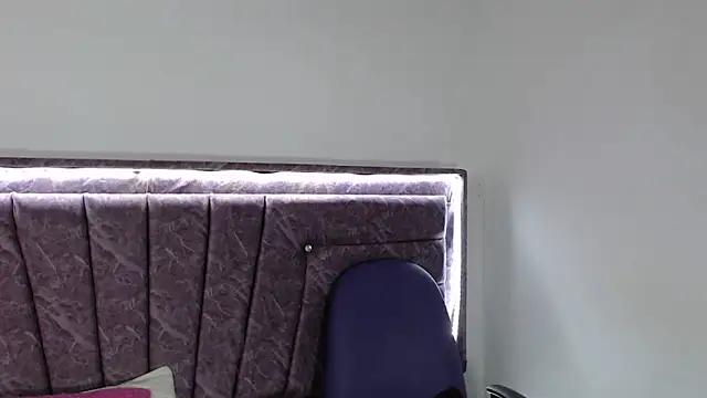 Snapshot of Penelope_Fox14 chatting on November 13, 12:26 pm Penelope Fox14 online show from November 13, 12:26 pm