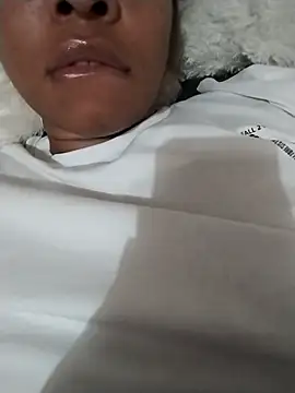 Ivon-09 online show from December 3, 1:30 am