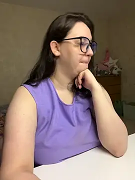 Snapshot of hungry1bunny chatting on October 22, 9:25 pm hungry1bunny online show from October 22, 9:25 pm