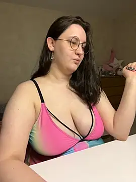 Snapshot of hungry1bunny chatting on October 25, 7:41 pm hungry1bunny online show from October 25, 7:41 pm