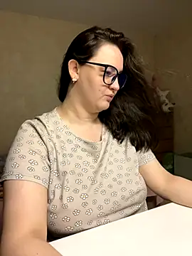 Snapshot of hungry1bunny chatting on November 7, 5:02 pm hungry1bunny online show from November 7, 5:02 pm