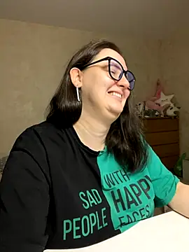 Snapshot of hungry1bunny chatting on November 14, 5:44 pm hungry1bunny online show from November 14, 5:44 pm