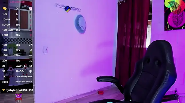 Sharon hils online show from December 6, 7:34 pm